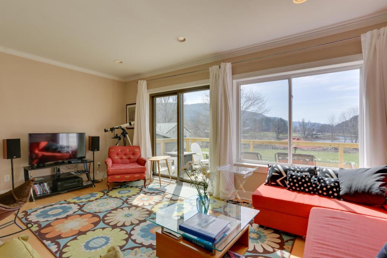 Holiday home Scenic On The Delaware River, Pet-friendly!