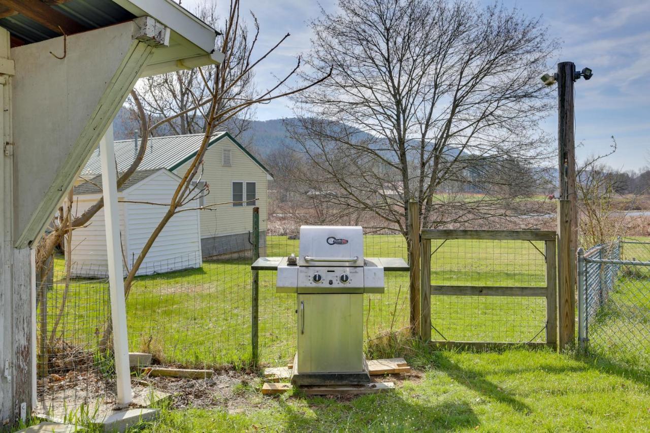Scenic On The Delaware River, Pet-friendly! Holiday home *
